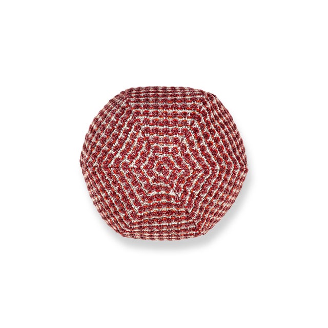 Performance fabric never looked chicer with our Heatherton woven. Featuring 14 fashionable colorways in recycled acrylic...