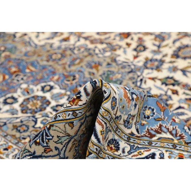 Kashan Rug in Virgin Wool For Sale - Image 9 of 11