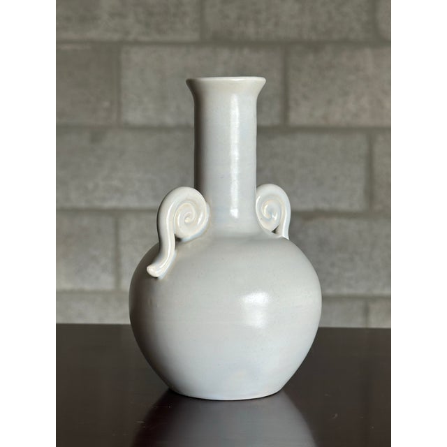Bo Fajans 1940s Matte White Earthenware Vase by Eva Jancke Björk - Bobergs Fajans Sweden For Sale - Image 4 of 7