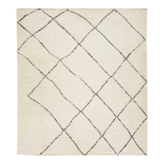 Modern Moroccan Style Handmade Ivory Geometric Wool Rug For Sale