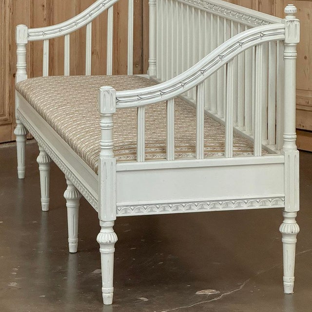 18th Century Swedish Gustavian Painted Settee ~ Neoclassical Design For Sale - Image 11 of 18