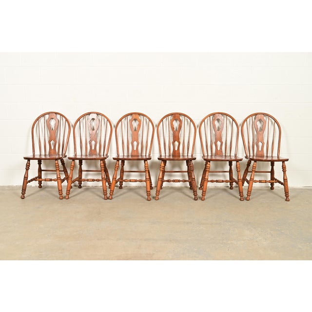 American Ethan Allen Style American Colonial Solid Oak Spindle Back Windsor Dining Chairs, Set of Six For Sale - Image 3 of 9