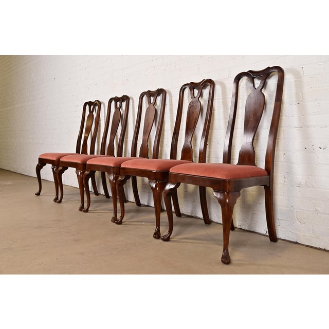 Henredon Henredon Queen Anne Solid Mahogany Dining Chairs, Set of Five For Sale - Image 4 of 12