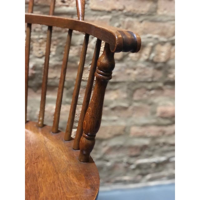 Brown Pair of American Bow Back Oak Windsor Armchairs Early 1900s For Sale - Image 8 of 12