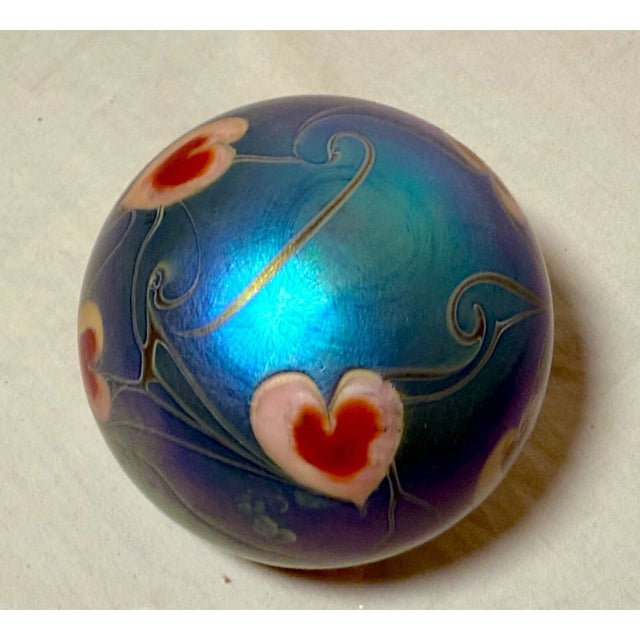 1950s Vintage Hand Blown Vandermark Studio Aurene Iridescent Art Glass Paperweight For Sale - Image 5 of 10