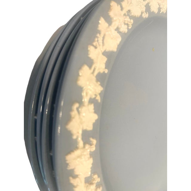 Wedgwood 1950s Wedgewood of Etruria & Barlaston England Queensware Dinnerware Set- 43 Pieces For Sale - Image 4 of 8