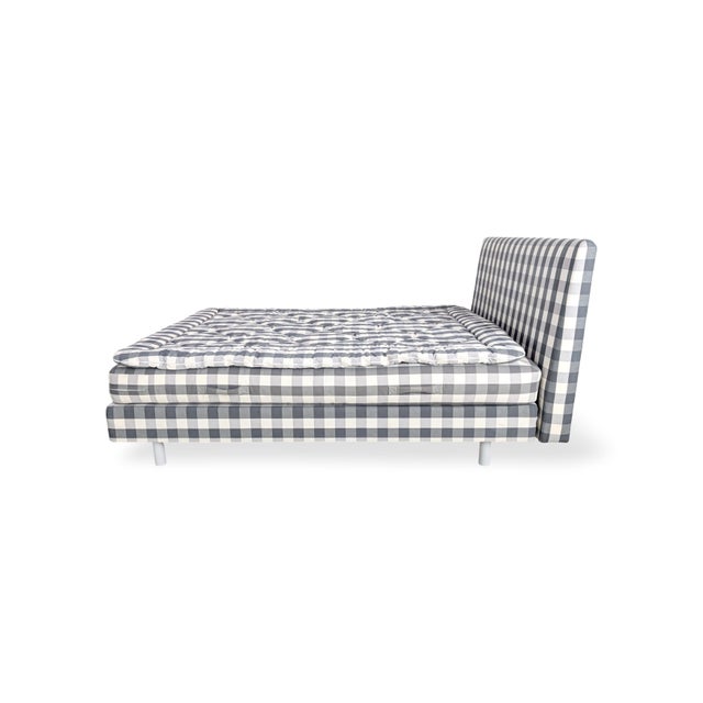 Luxuria Firm Double Bed from Hästens For Sale - Image 5 of 17