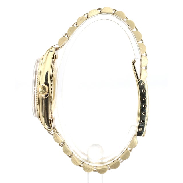 Gold Rolex Oyster 1005 Champagne Dial Gold Vintage Watch For Sale - Image 8 of 11