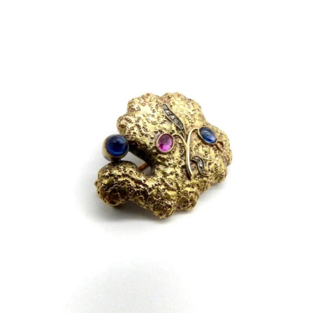 1920s Circa 1922 14K Gold Sapphire, Diamond, and Ruby Organic Brooch For Sale - Image 5 of 6