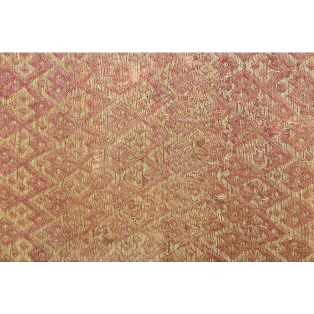 Museum Quality Paracas Pre-Columbian Framed Textile For Sale In Los Angeles - Image 6 of 7