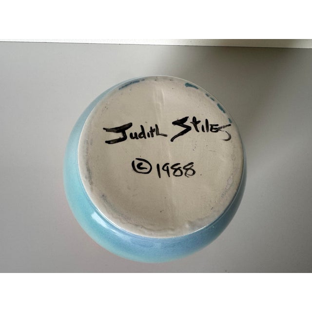 Pink 1980's Vintage Judith Stiles Art Ceramic Vase, Signed For Sale - Image 8 of 8