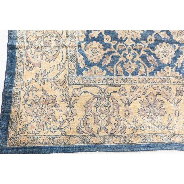 Persian Sultanabad Rug For Sale In New York - Image 6 of 8