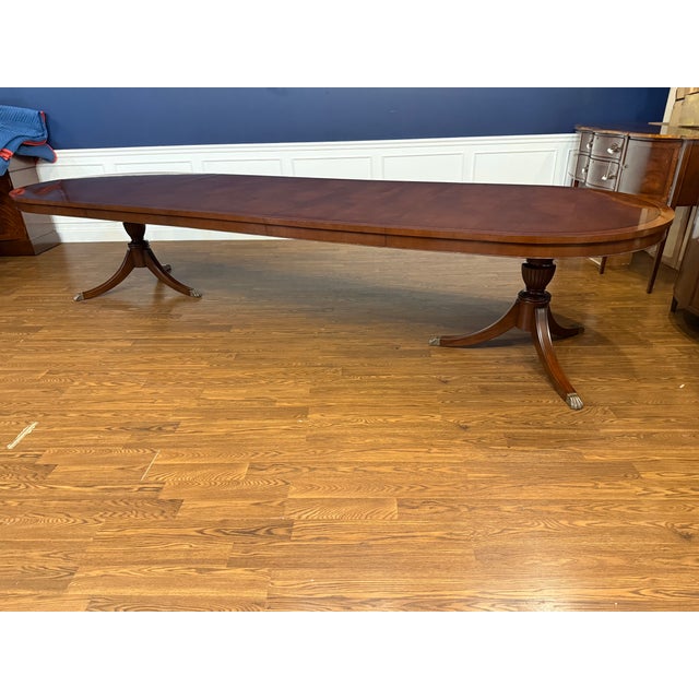 Leighton Hall Furniture Traditional Oval Banded Mahogany Double Pedestal Dining Table by Leighton Hall - Showroom Sample For Sale - Image 4 of 12