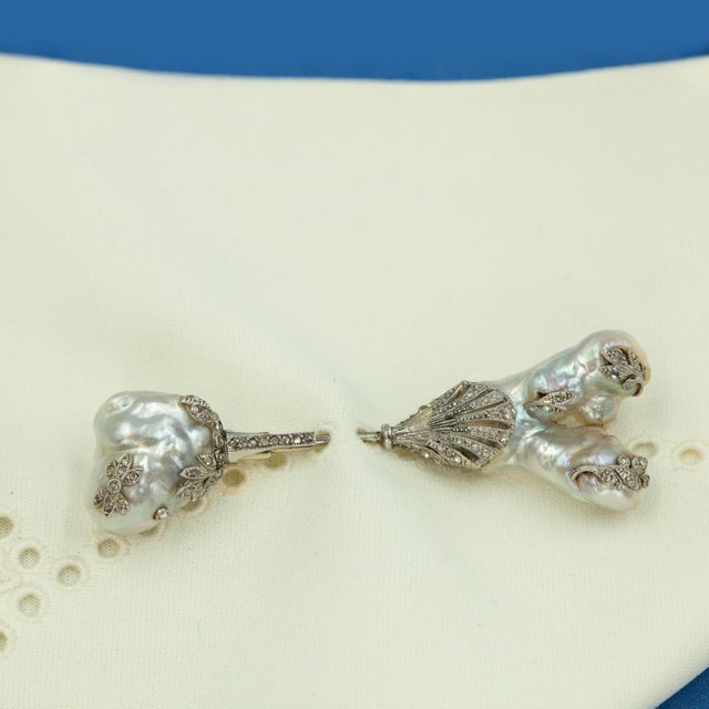 Art Deco 1930s Platinum GIa Certified Natural Pearl Diamond Jabot Pin For Sale - Image 3 of 8