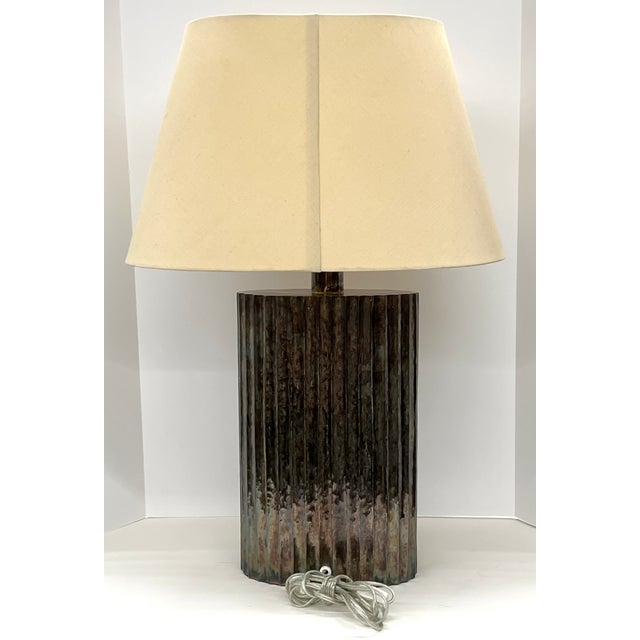 McGuire McGuire Robert Kuo Fluted Flask Table Lamp (Ml-1016) - Copper Base With Linen Shade For Sale - Image 4 of 12