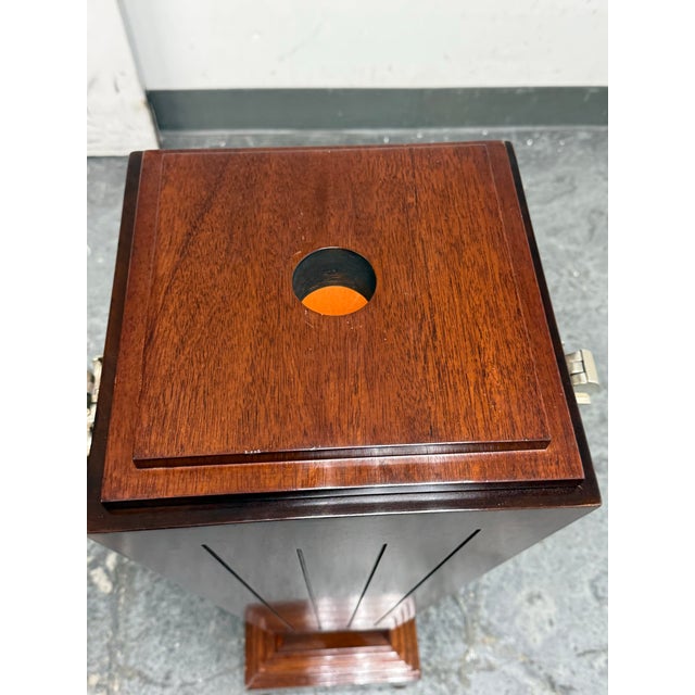 Regency Style Lighted Mahogany Display Pedestals, Pair For Sale - Image 4 of 12