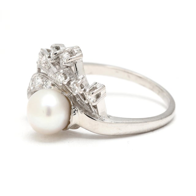 Retro .25ctw Pearl & Diamond Ring, Platinum, Ring Size 8 For Sale - Image 4 of 6