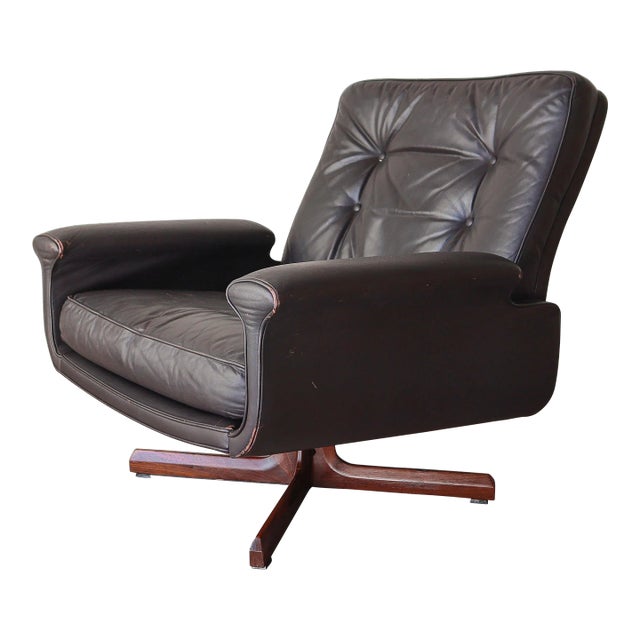 Mid Century Danish Brown Leather & Rosewood Swivel Lounge Chair For Sale