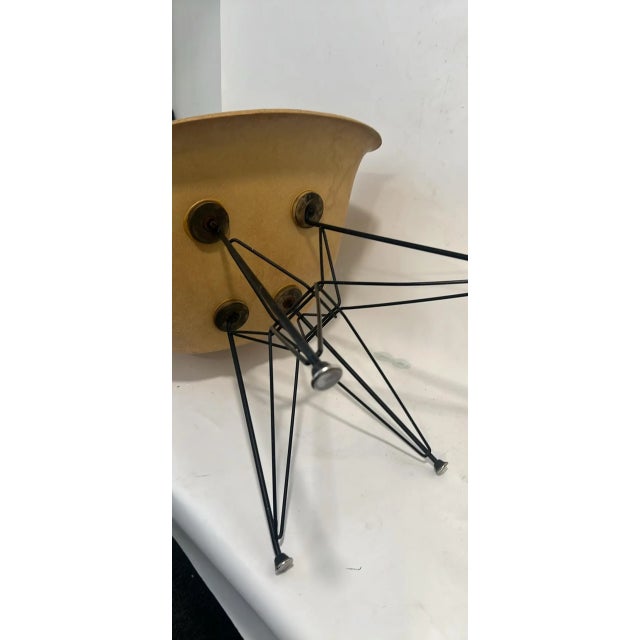 Herman Miller Vintage DAR Eiffel Fiberglass Armchair Attributed to Herman Miller Charles and Ray Eames For Sale - Image 4 of 5