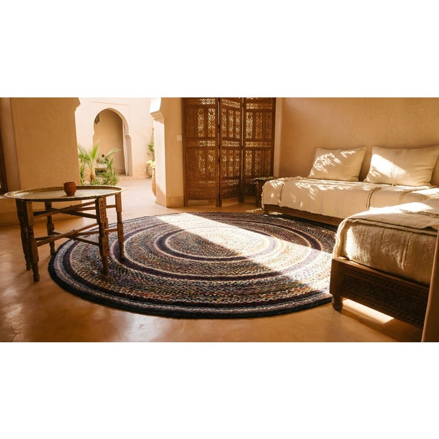 1930s Multicolor Geometric Folk Art Antique American Braided Rug 9'10'' X 9'10'' Oval Carpet For Sale - Image 15 of 15