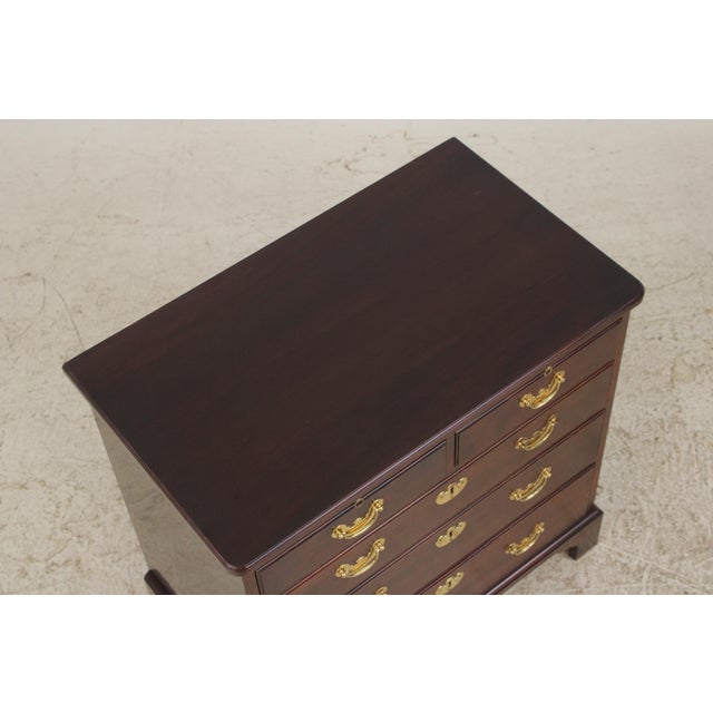 Pair Stickley Colonial Williamsburg Mahogany Bachelor Chests For Sale - Image 10 of 18