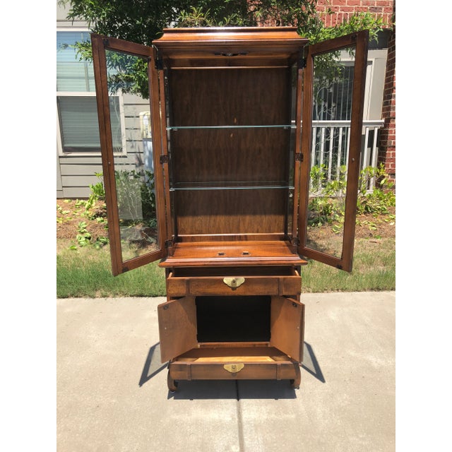 1970s Mid Century Modern Ming Pagoda Top Campaign China Cabinet For Sale - Image 9 of 13