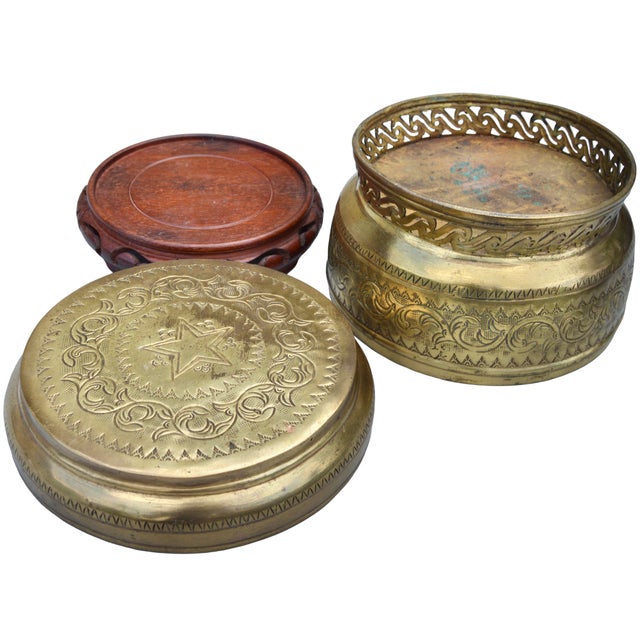 Goldenrod Early 20th Century Hand-Engraved Moorish-Patterned Brass Box on Wooden Stand For Sale - Image 8 of 8