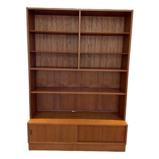 1960s Carlo Jensen for Hundevad Danish Modern Teak Media Bookcase & Credenza For Sale