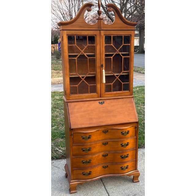 Mid 20th Century Federalist Americana Secretary Desk & Hutch For Sale - Image 10 of 10