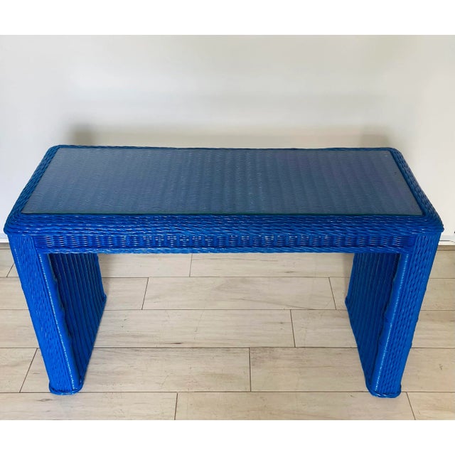 1970s Vintage Palm Beach Coastal Blue Wicker & Rattan Waterfall Console Table With Glass Top. For Sale - Image 9 of 10