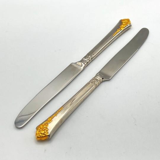 Silver Late 20th Century Oneida Cube “Golden Damask Rose” Stainless Flatware 50 Pieces (Service for 9 With Hostess Pieces and Storage Chest) For Sale - Image 8 of 18