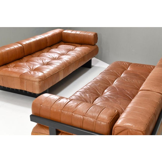 DS80 Daybed Sofas in Cognac Tan Leather from De Sede, Switzerland, 1970s, Set of 2 For Sale - Image 3 of 18