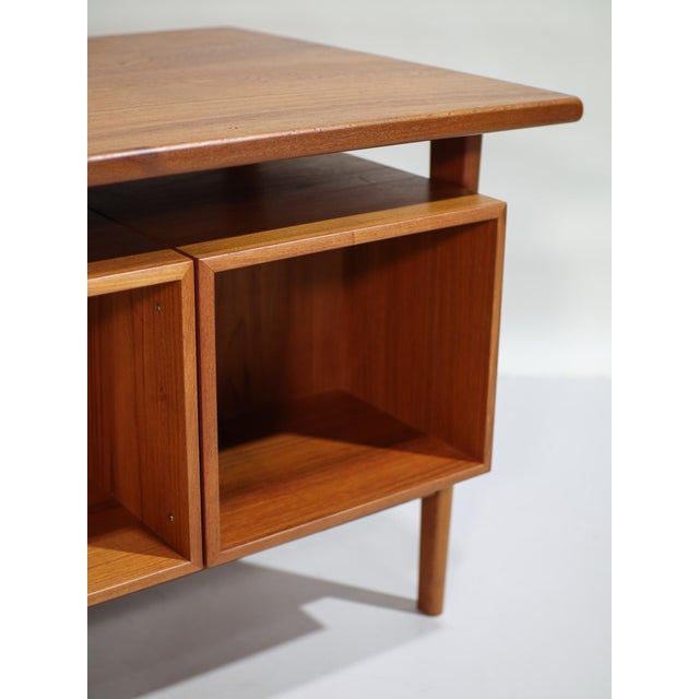 Freestanding FM60 Desk in Teak by Kai Kristiansen for Feldballes Møbelfabrik, 1960s For Sale - Image 12 of 18