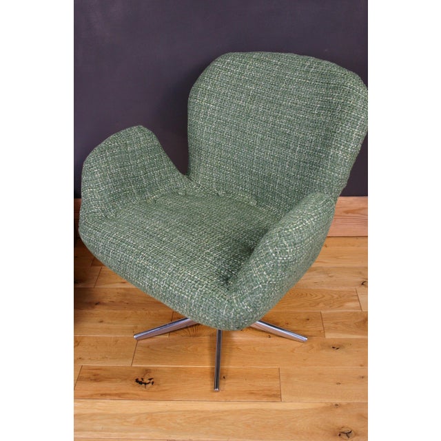 Mid-Century Modern Hungarian Swivel Lounge Chair in Green Textured Fabric, 1970s For Sale - Image 11 of 14