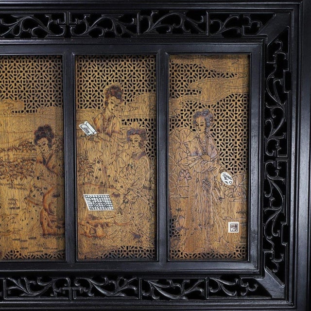 Black Vintage Chinese Zitan Table Screen | Carved Ladies & Agarwood Inlay With Stand For Sale - Image 8 of 10