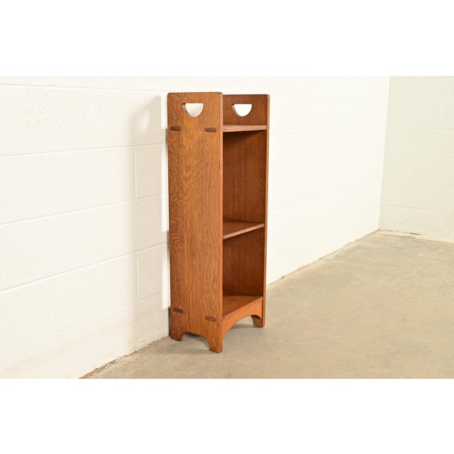 Mission Stickley Mission Oak Arts & Crafts Cutout Bookshelf For Sale - Image 3 of 13