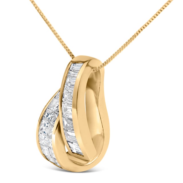 Contemporary 14K Yellow Gold 1 5/8 cttw Princess and Baguette Cut Diamond Fashion Pendant Necklace (G-H, VS2-SI1) For Sale - Image 3 of 5