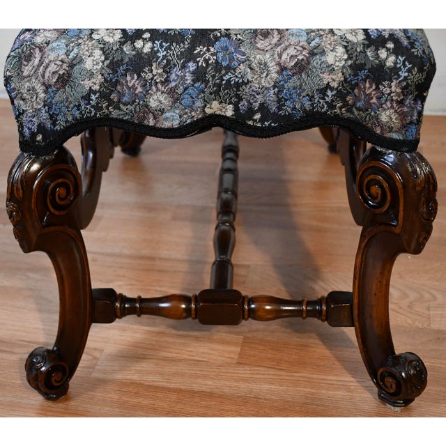 Black 1900s Antique French Louis XV Carved Walnut Bench / New Upholstery For Sale - Image 8 of 14