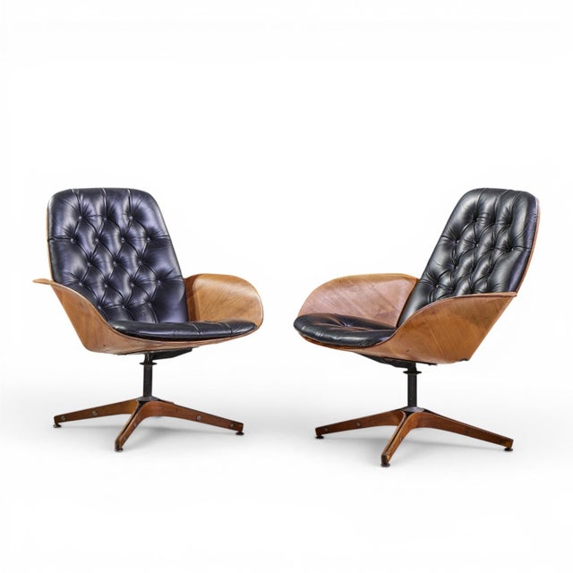 Mid-Century Modern George Mulhauser for Plycraft Mrs. Chair Mid Century Lounge Chairs - Pair For Sale - Image 3 of 12