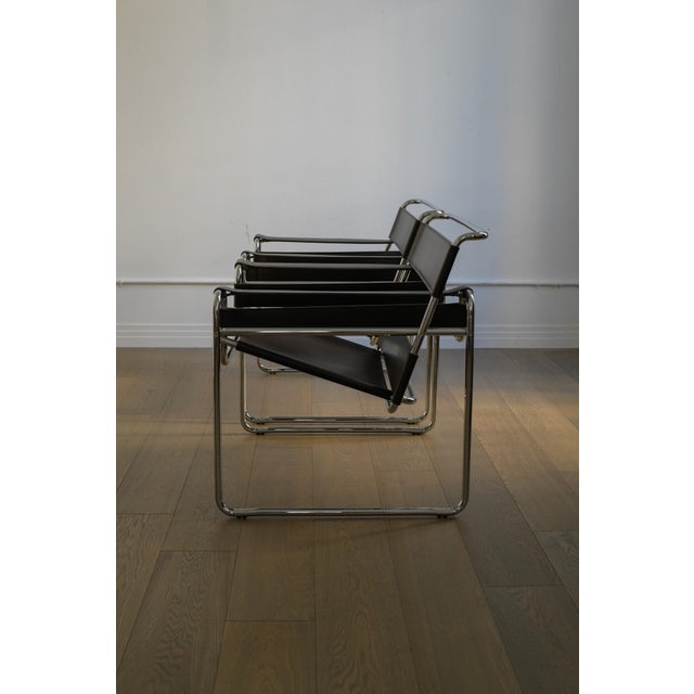 Mid-Century Modern Attributed to Marcel Breuer Wassily Chairs in Brown Leather for Gavina, 1960s For Sale - Image 3 of 7