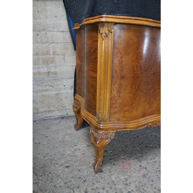 1920s Monumental Italian Baroque Venetian Walnut Burl Glass Top Sideboard Buffet 102" For Sale - Image 16 of 17