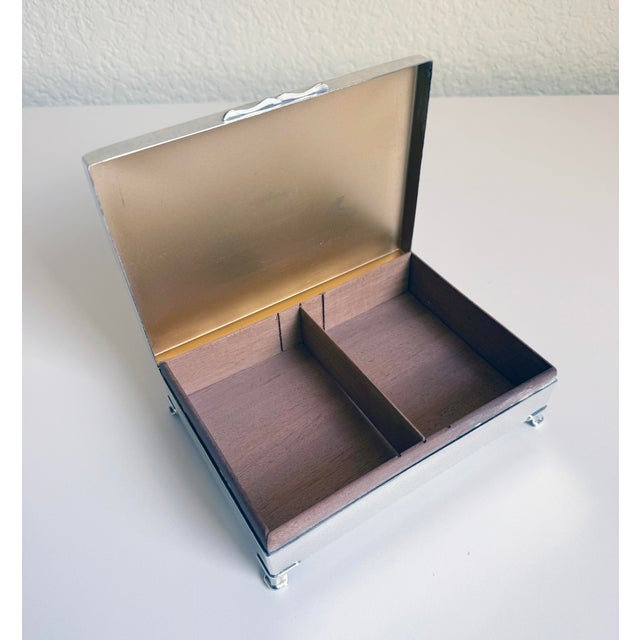 Art Deco 1930s English Engine Turned Silver Box For Sale - Image 3 of 11