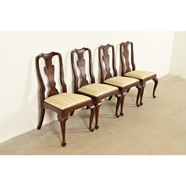 Queen Anne Henkel Harris Queen Anne Solid Mahogany Dining Chairs, Set of Four For Sale - Image 3 of 14