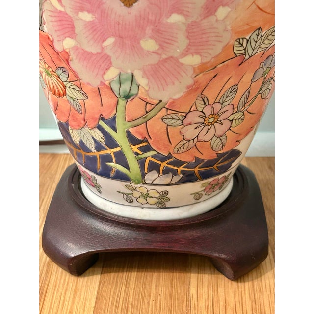 Vintage Tobacco Leaf Chinoiserie Porcelain Lamp With Double Happiness Finial and Ming Style Base - Shade Included For Sale In New Orleans - Image 6 of 12