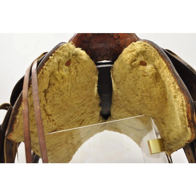 Vintage ML Leddy's Brown Tooled Leather Western Show Horse Saddle For Sale - Image 10 of 12