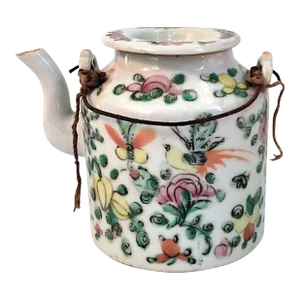 Late 19th Century Antique Chinese Famille Rose Teapot