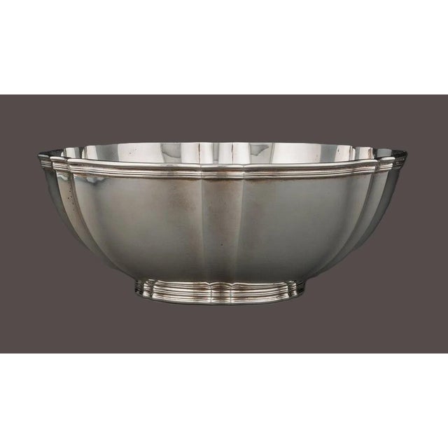 Tiffany & Co. Sterling Silver Lobed Bowl — 4 Pints, 572g A beautiful and substantial sterling silver bowl by Tiffany &...