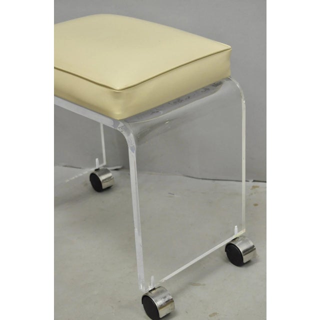 Vintage Mid Century Modern Clear Lucite Waterfall Vanity Bench Stool on Wheels For Sale - Image 4 of 8