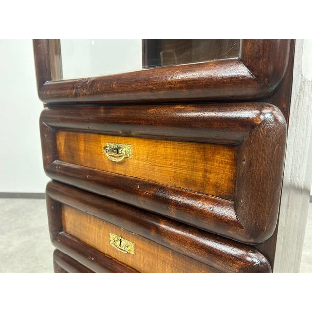 Art Deco Vitrines, 1930s, Set of 2 For Sale - Image 12 of 14