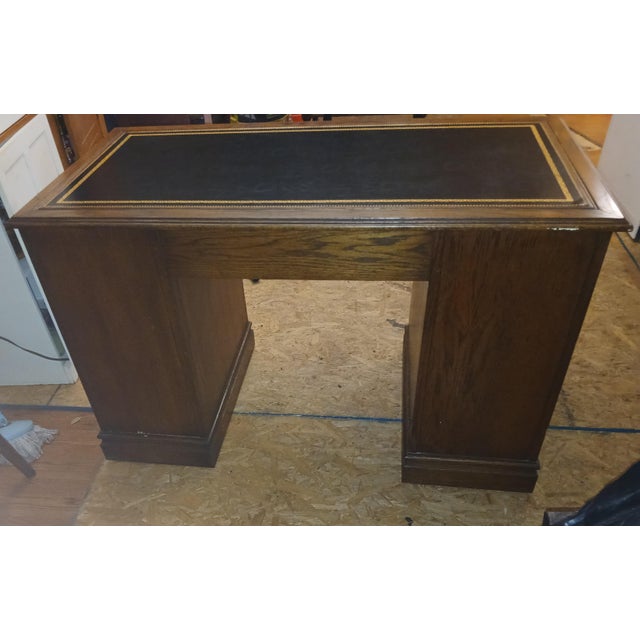 Wood Leather Topped 1960s Sligh Mahogany Pedestal Desk For Sale - Image 7 of 10